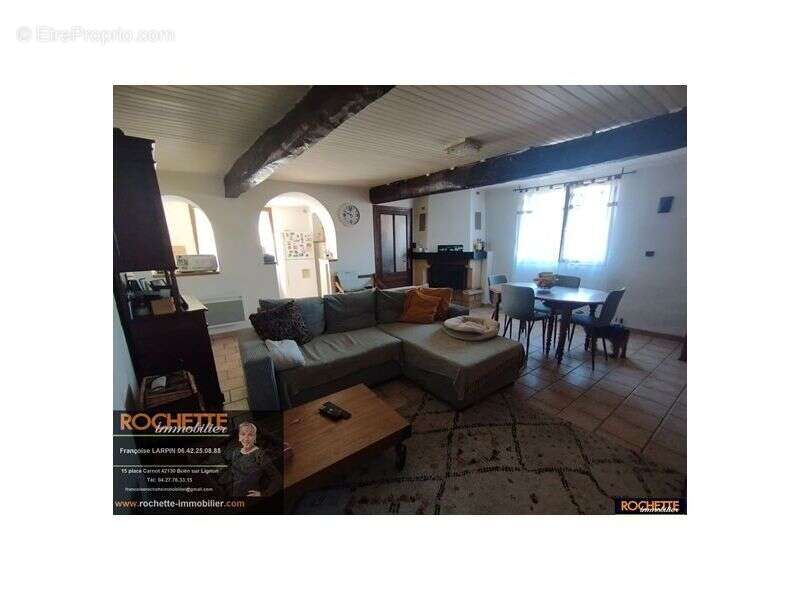 Maison à SAINT-ETIENNE-LE-MOLARD