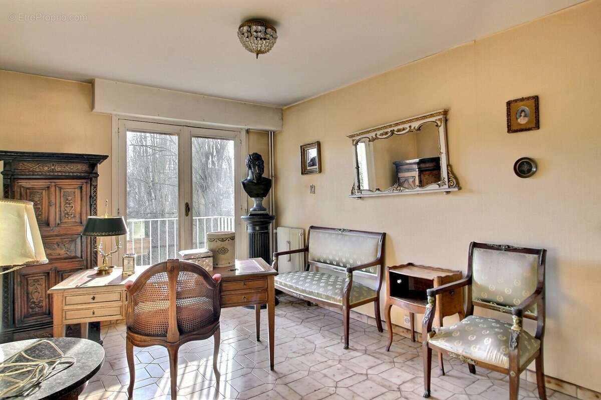Appartement à VERSAILLES