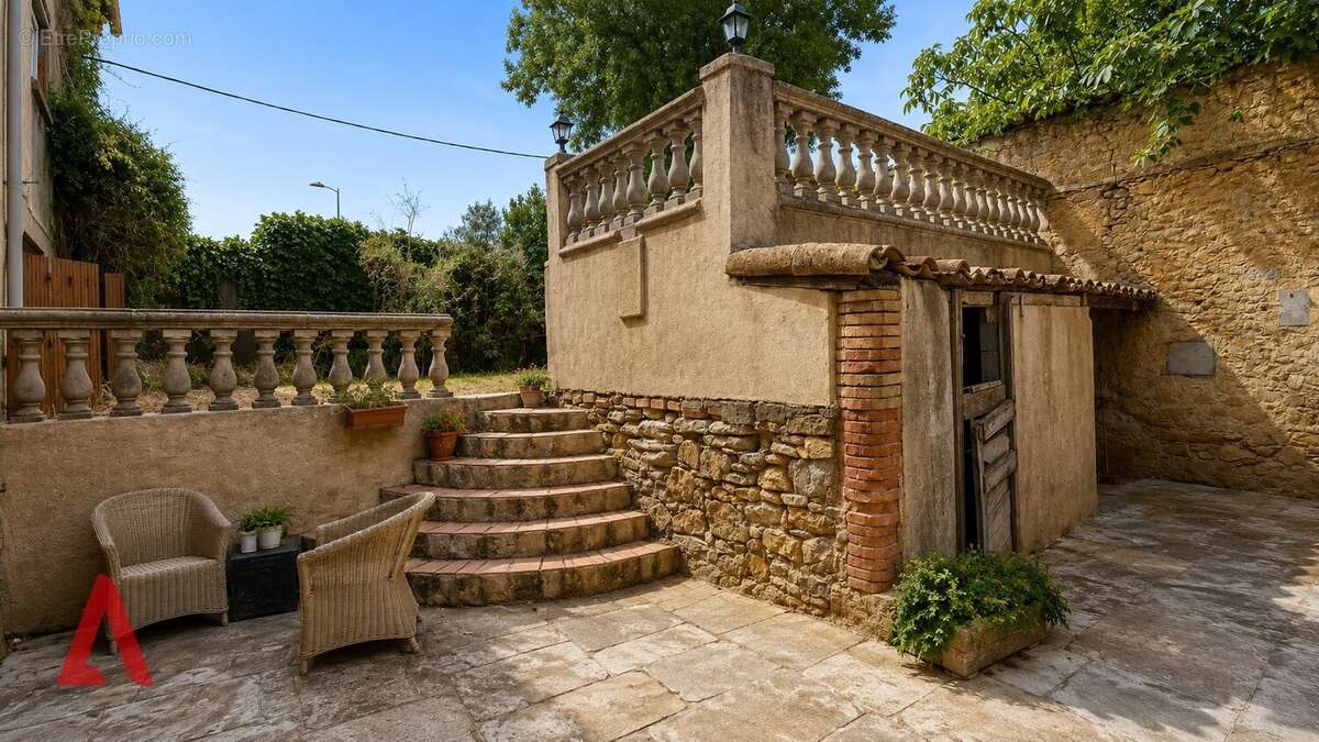 Maison en pierre avec jardin.  Charme et potentiel. PALAJA - photo 2