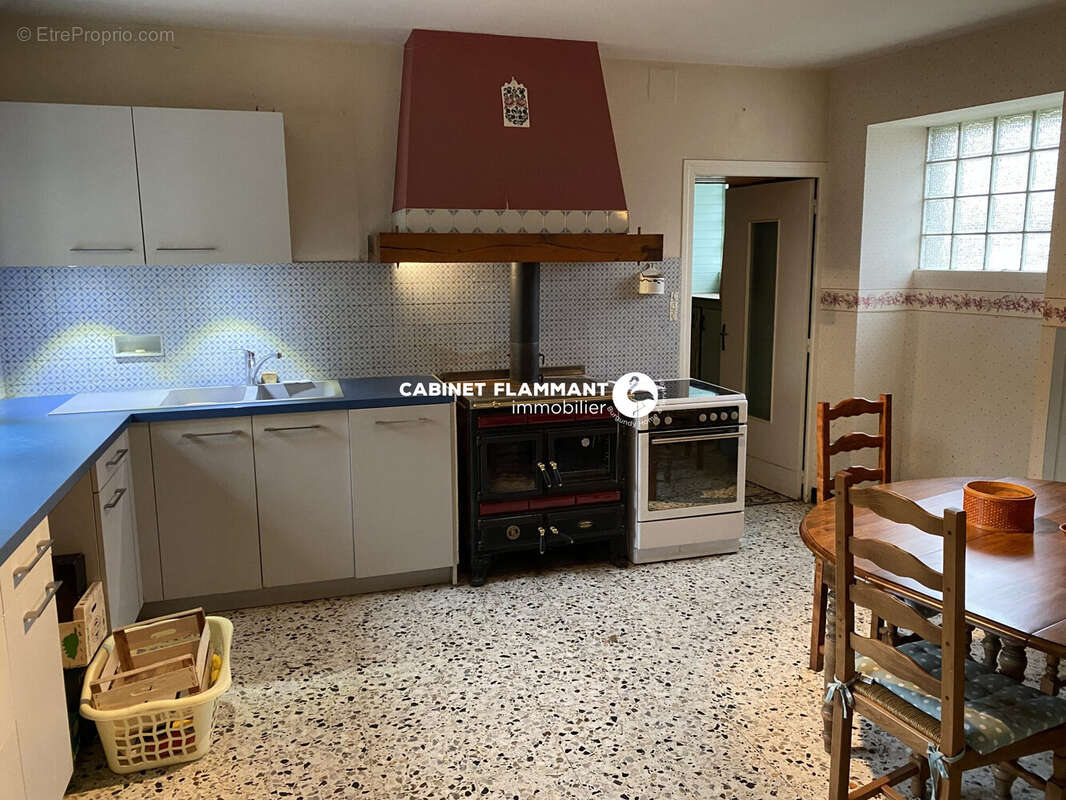 Maison à BAIGNEUX-LES-JUIFS