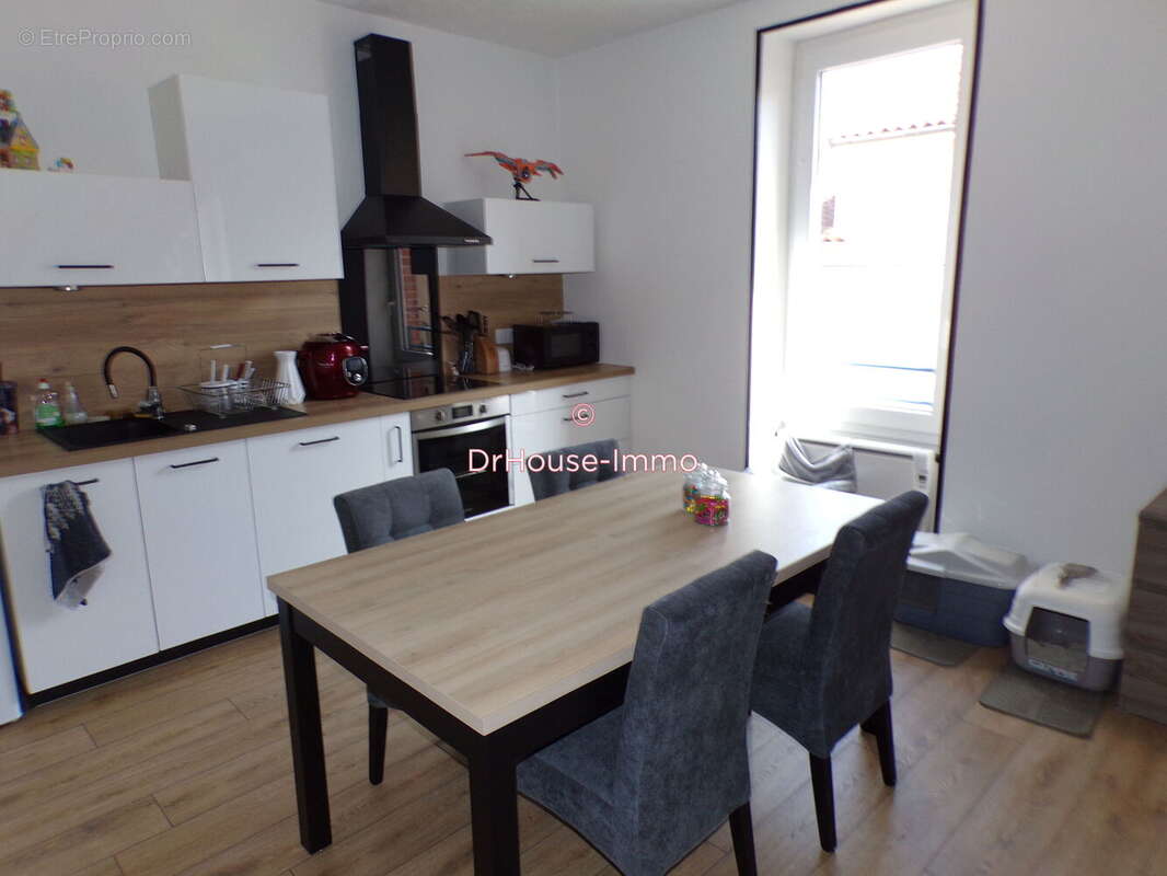 Appartement 450 m² à Carmaux  - photo 4