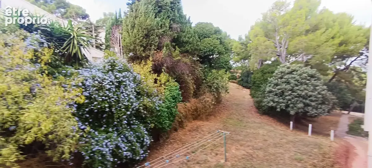 Lumineux F3 avec vue mer - Garage - La Seyne SUD - photo 11