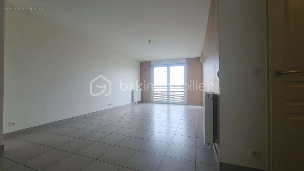 Appartement T3 de 59 m² avec balcon, parking et ascenseur au 4ème étage sur 5 – Résidence récente (2012) - photo 2