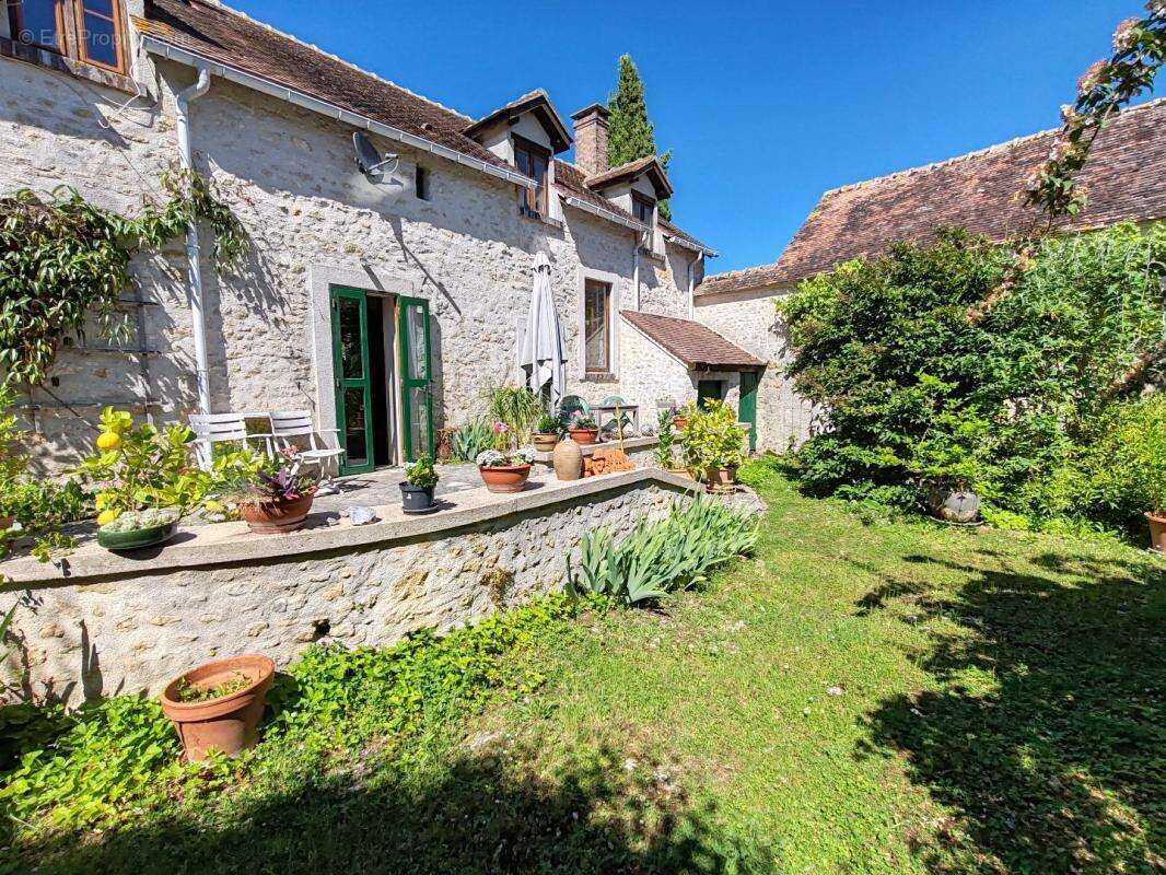 Maison à AUFFERVILLE