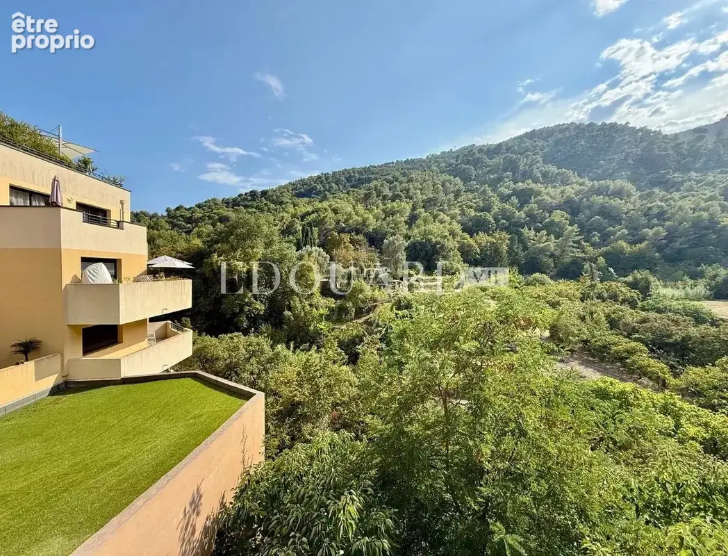 Sur la commune de Gorbio, deux pièces avec grande terrasse  dans immeuble moderne avec piscine - photo 16