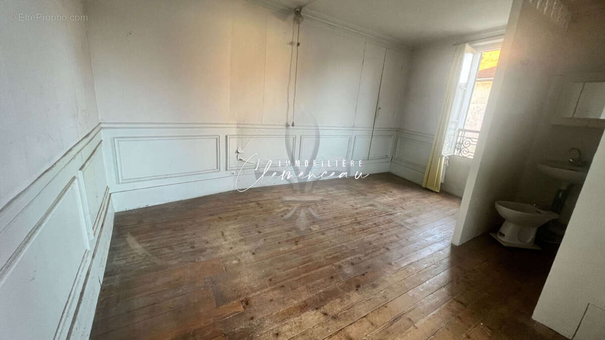 Maison à MORAINVILLIERS