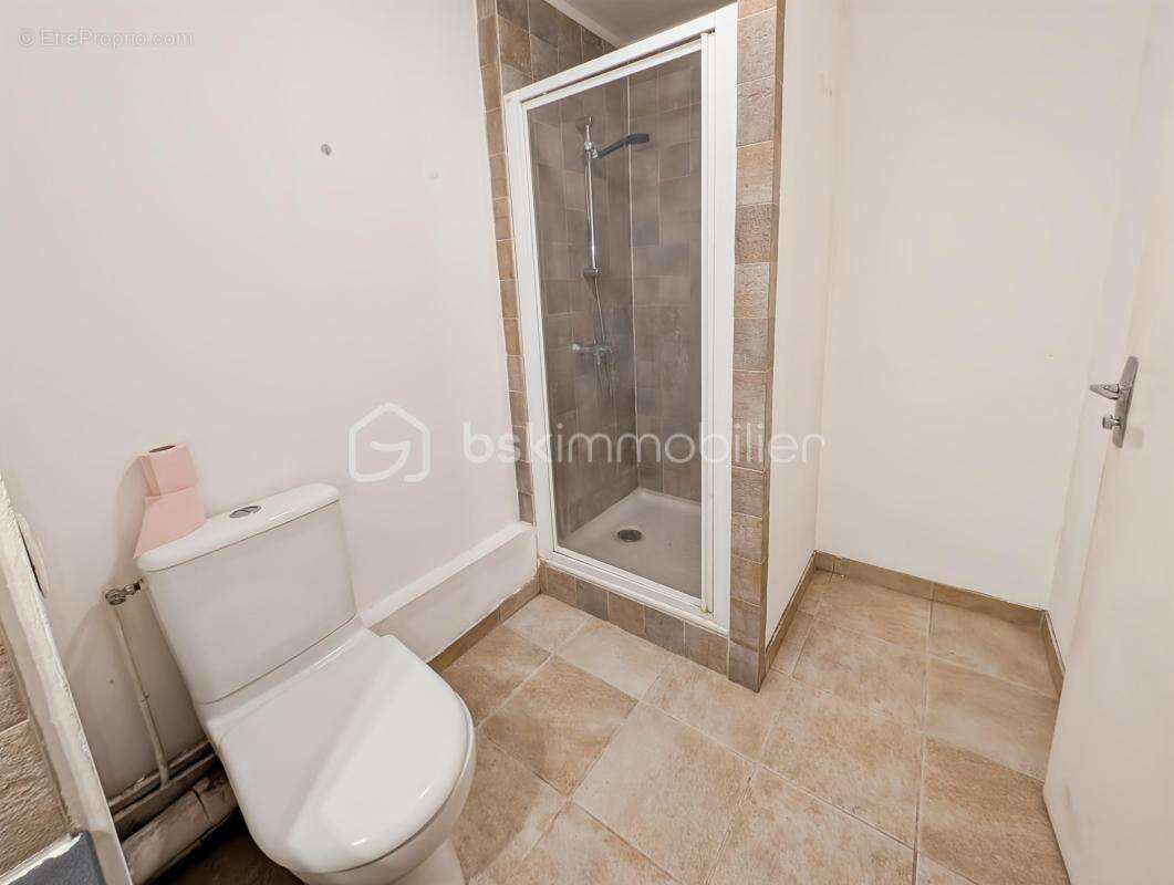 Grand studio avec parking balcon et cave a 10 minutes de la gare rer a et e val de fontenay - photo 6