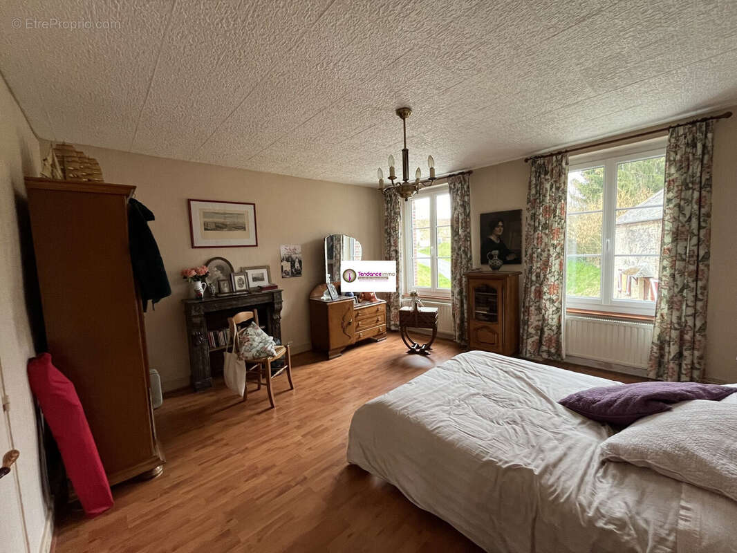 Maison à LE MELE-SUR-SARTHE