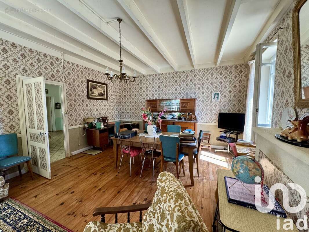 Maison 135 m² à Bessac  - photo 3