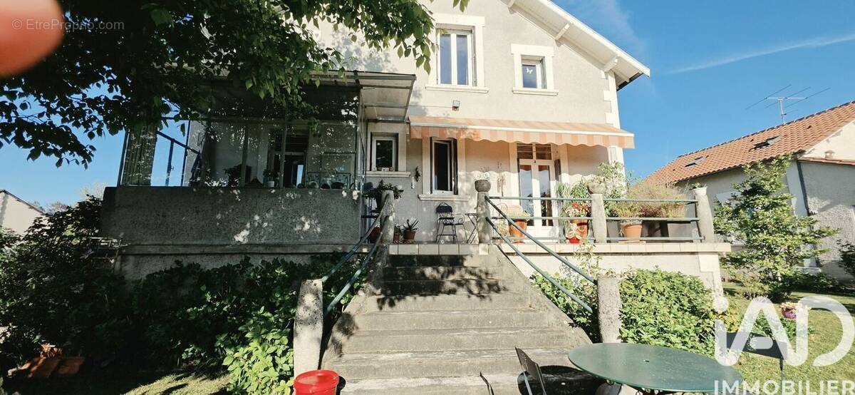 Photo 1 - Maison à SAINT-ASTIER