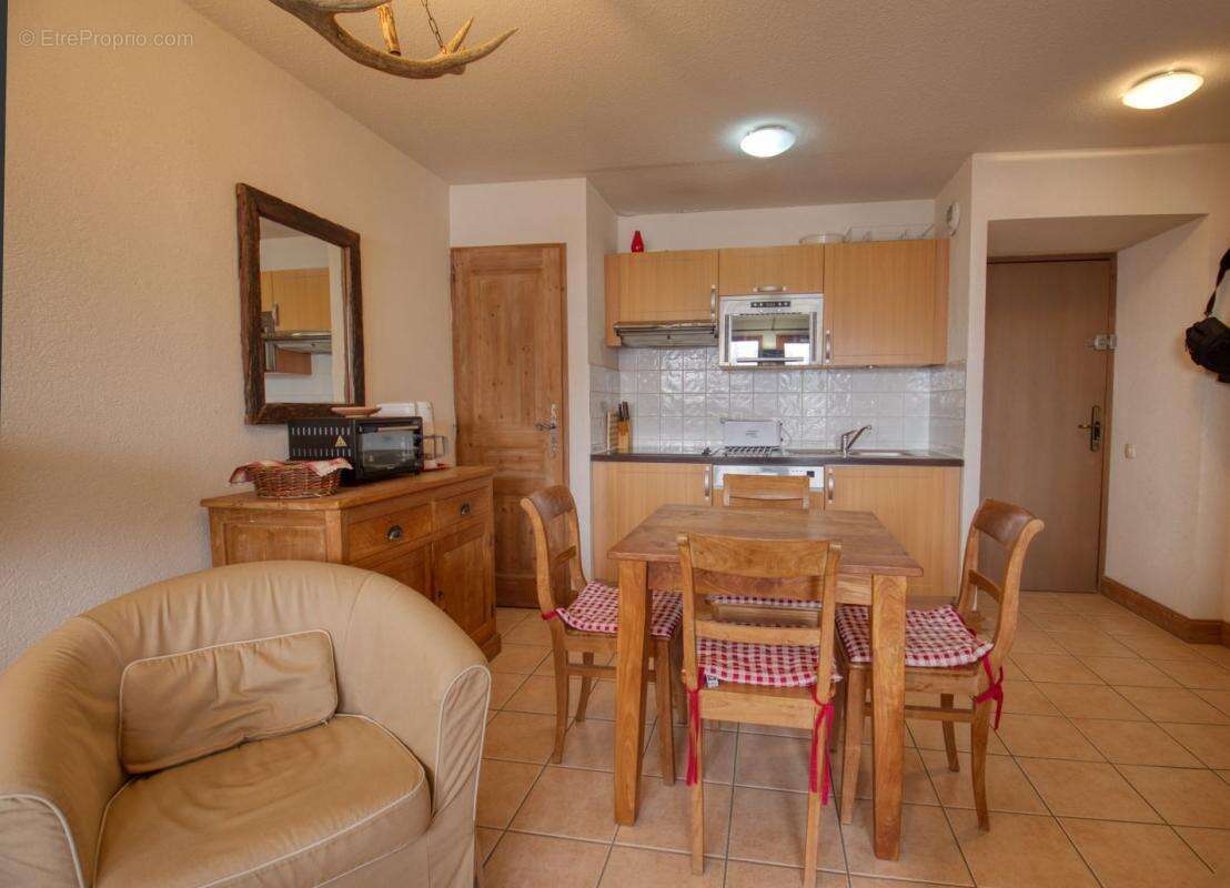 Appartement à MORILLON