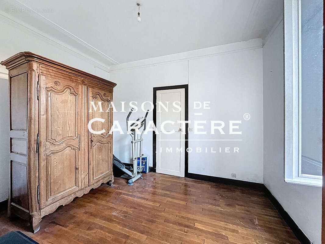 Maison à VERNEUIL-SUR-SEINE