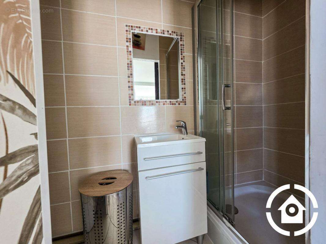 Maison à JUILLAC-LE-COQ