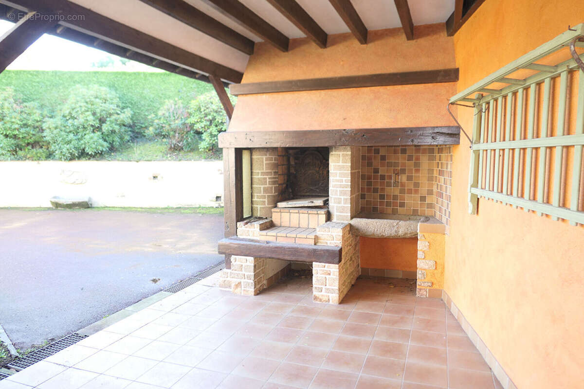 Maison à SAINT-HILAIRE-DU-HARCOUET