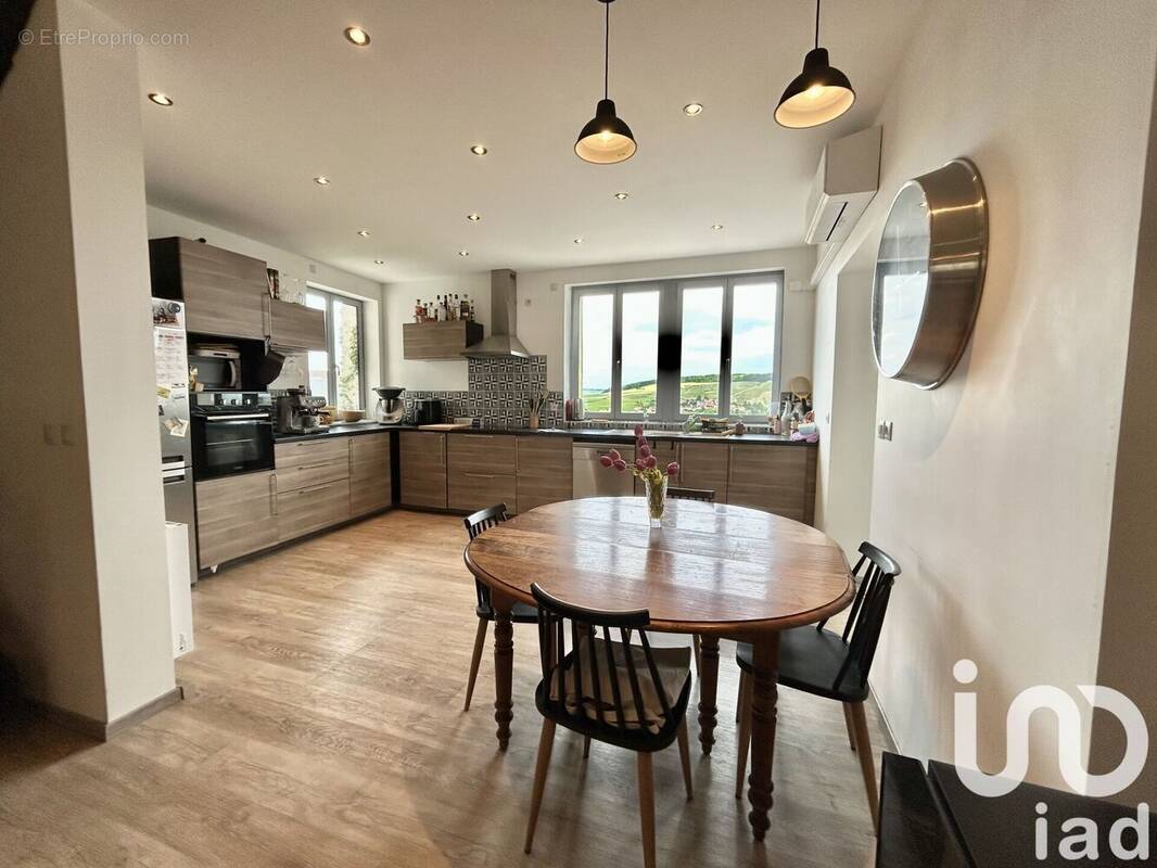 Photo 1 - Maison à CHATILLON-SUR-MARNE