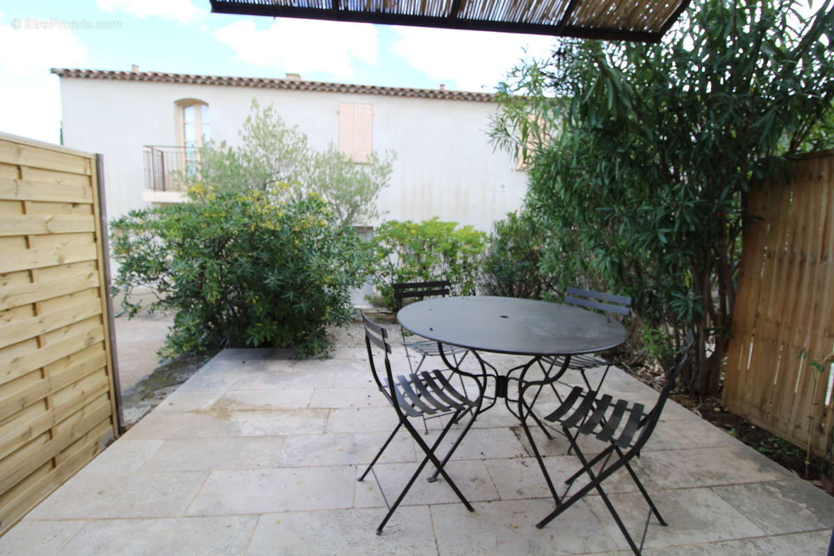 Maison à SAINT-LAURENT-DE-LA-CABRERISSE