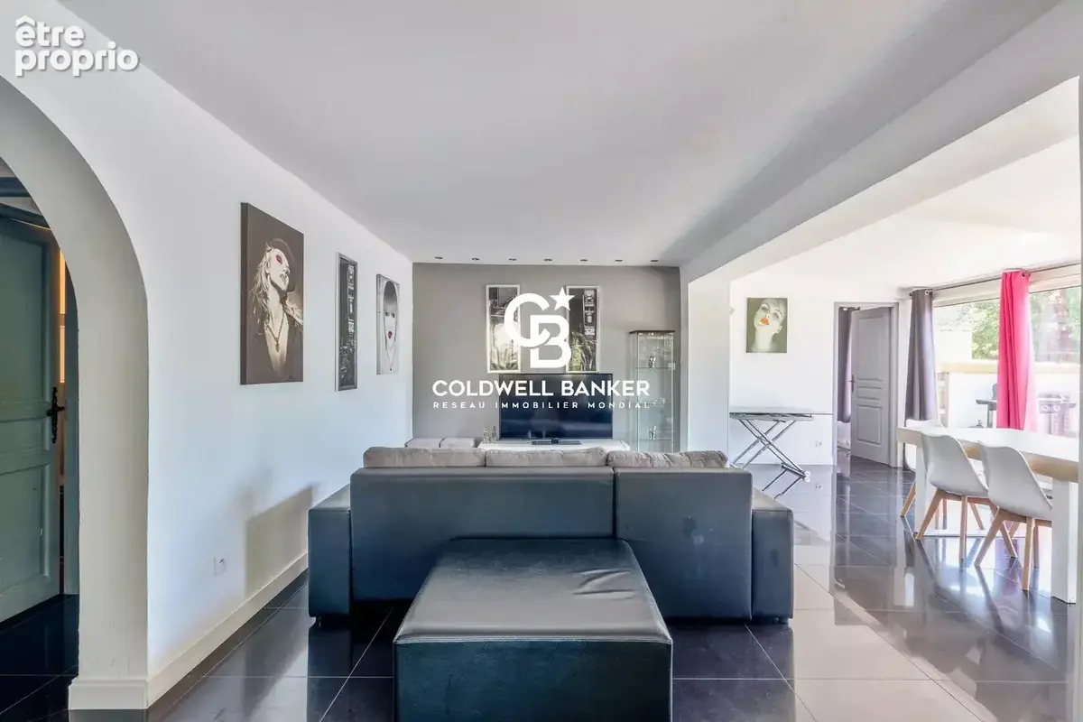 Ensemble immobilier avec vue mer , Piscine et plage à pied - photo 12