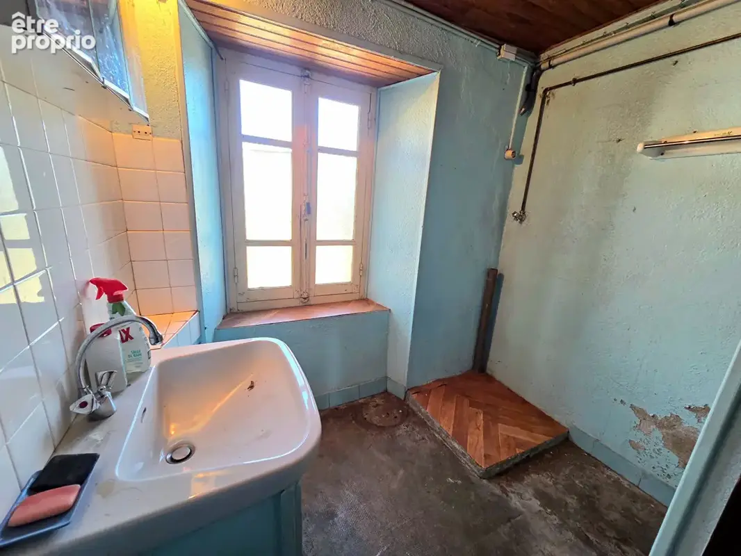 Maison de caractère en pierres dans un hameau calme - photo 7