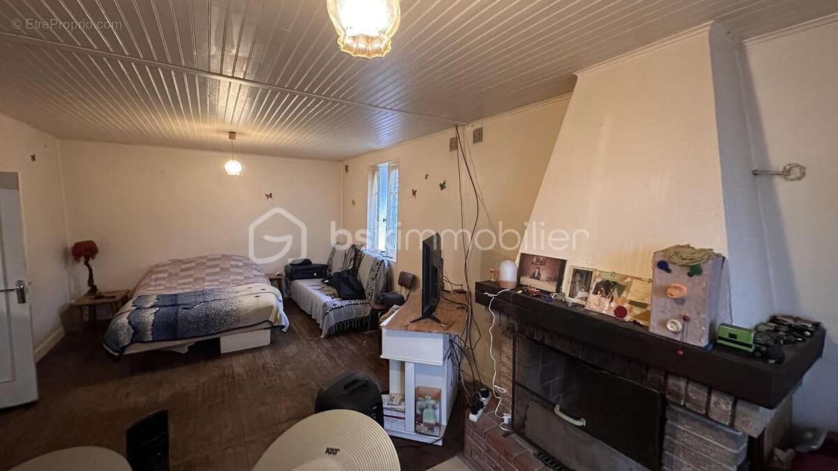 Maison à MONTRIGAUD