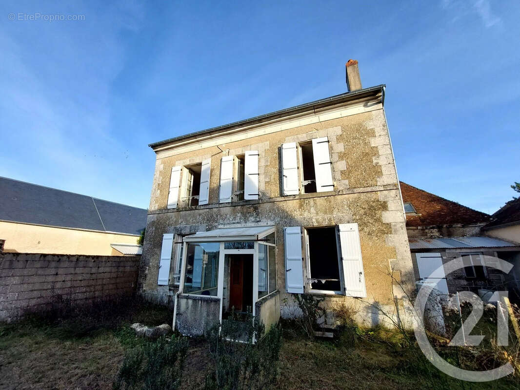 Maison à SEMENTRON