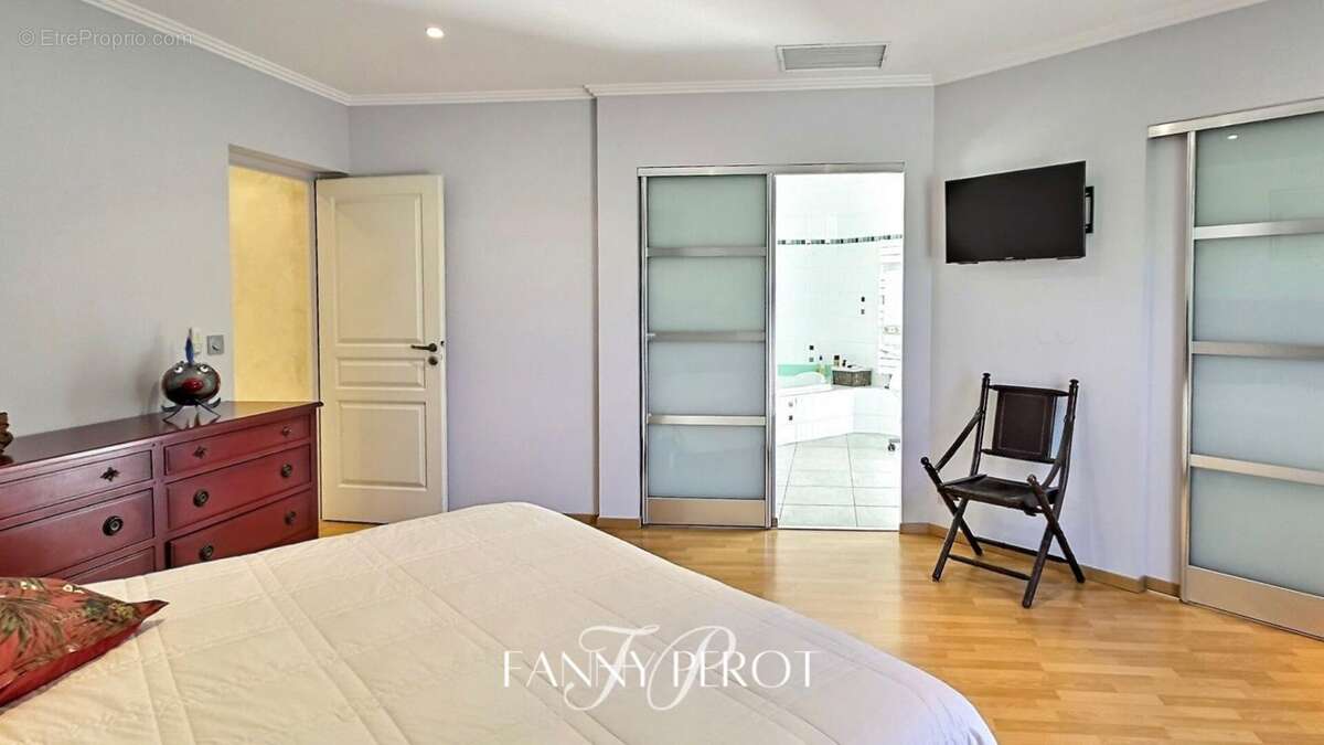 Maison à SAINT-CYPRIEN