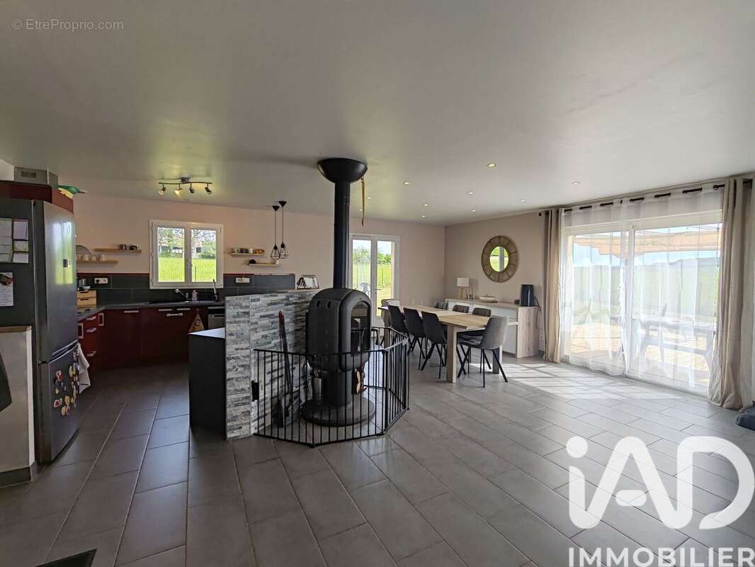 Maison 125 m² à Marolles-Sous-Lignieres  - photo 2