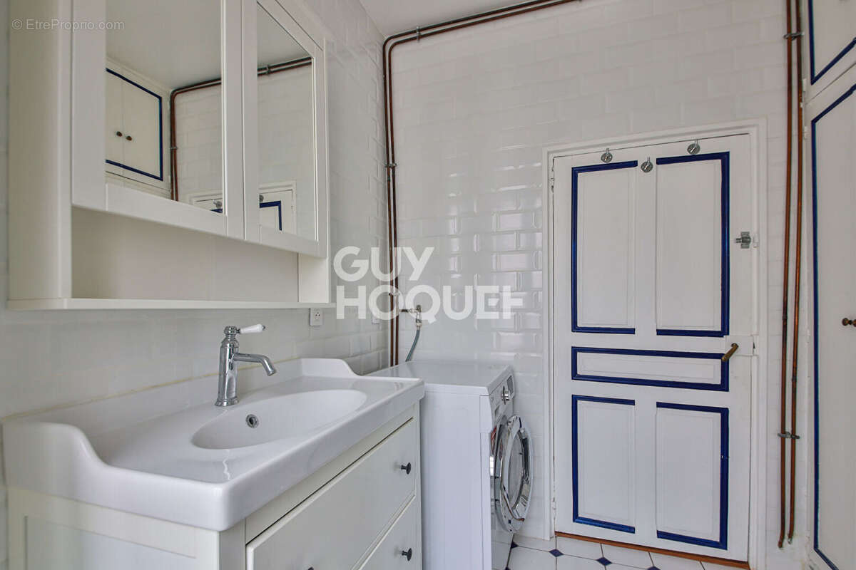 Appartement à PARIS-15E