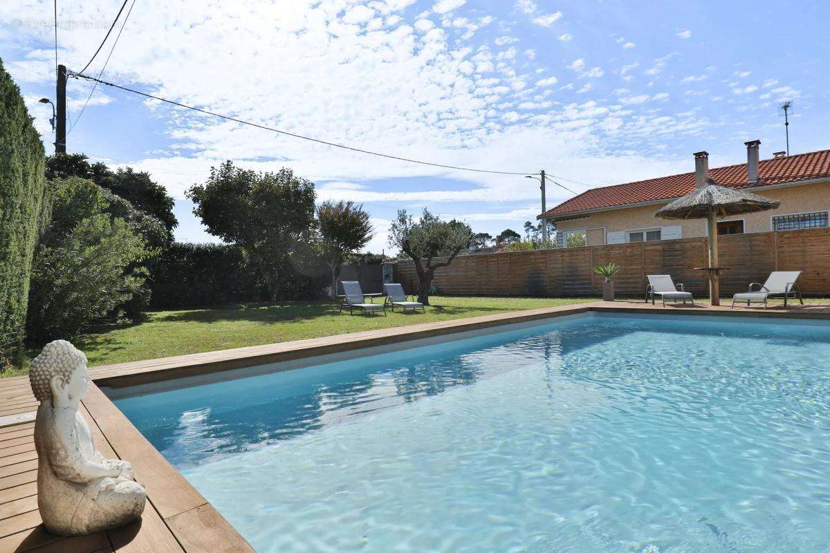 Maison à GUJAN-MESTRAS