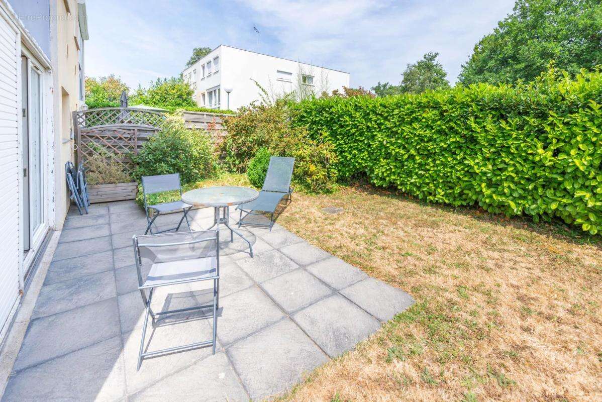 Maison de ville - 5 pièces de 101 m² à Coignières - photo 12