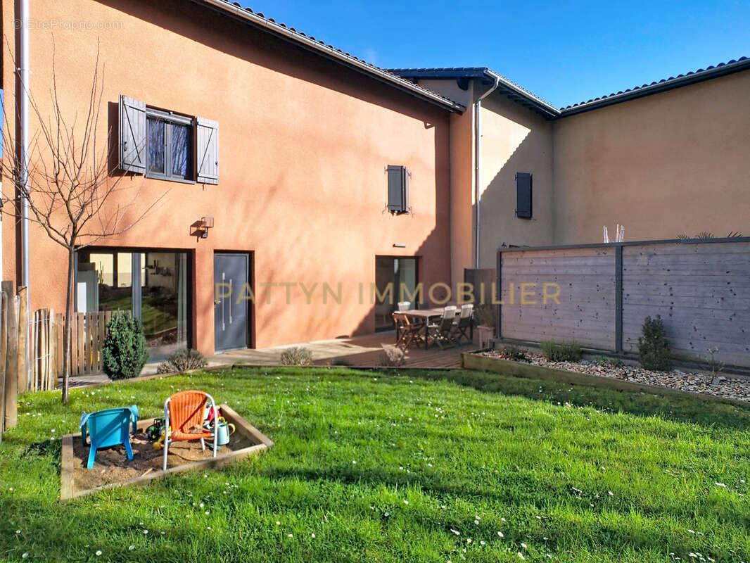 Maison à SAINTE-EUPHEMIE