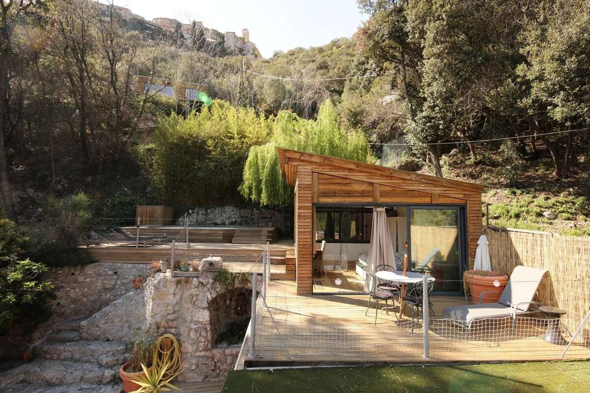 Maison à EZE