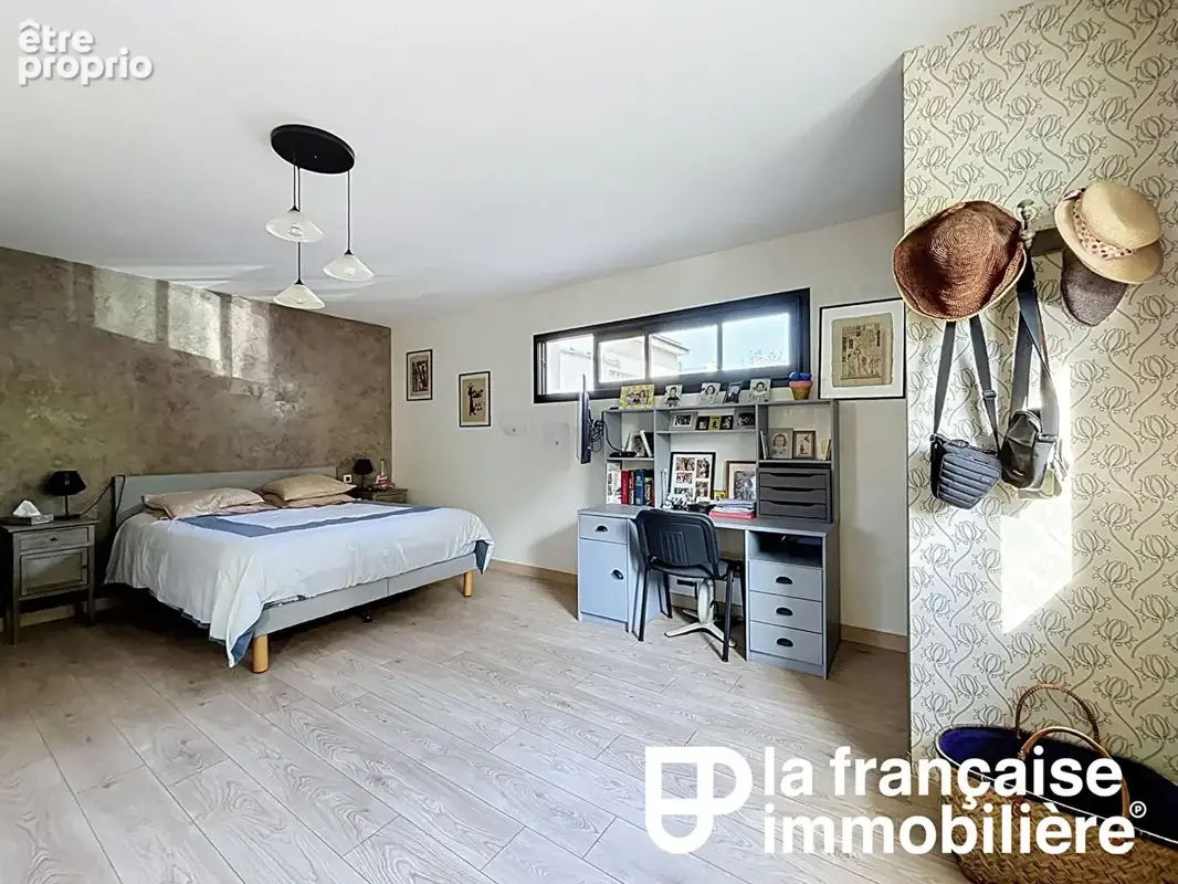Maison Chateaugiron- plain-pied- dépendance - centre-ville - photo 2
