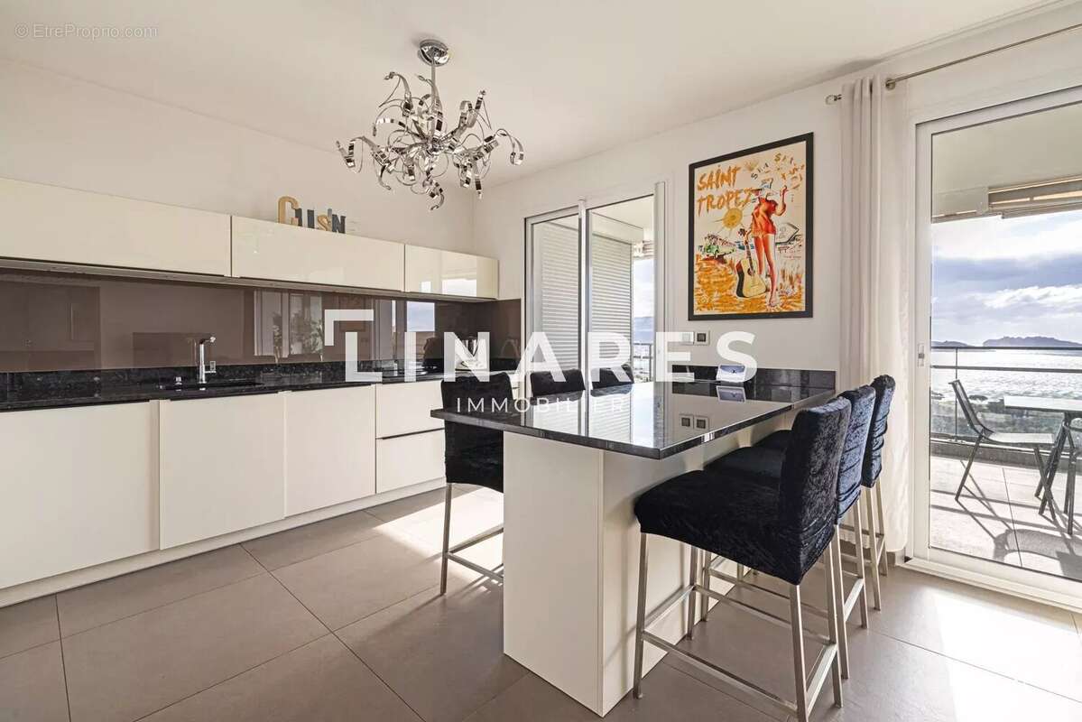 Appartement à MARSEILLE-7E