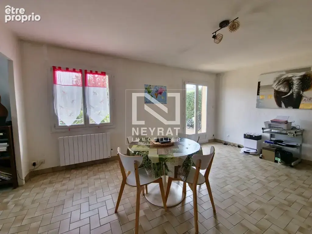 Maison de plain pied - 2 chambres - 75.62 m2 78 000 € - VAUMAS - photo 2