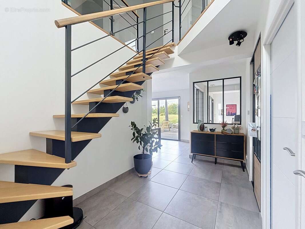 Maison à MONTLOUIS-SUR-LOIRE