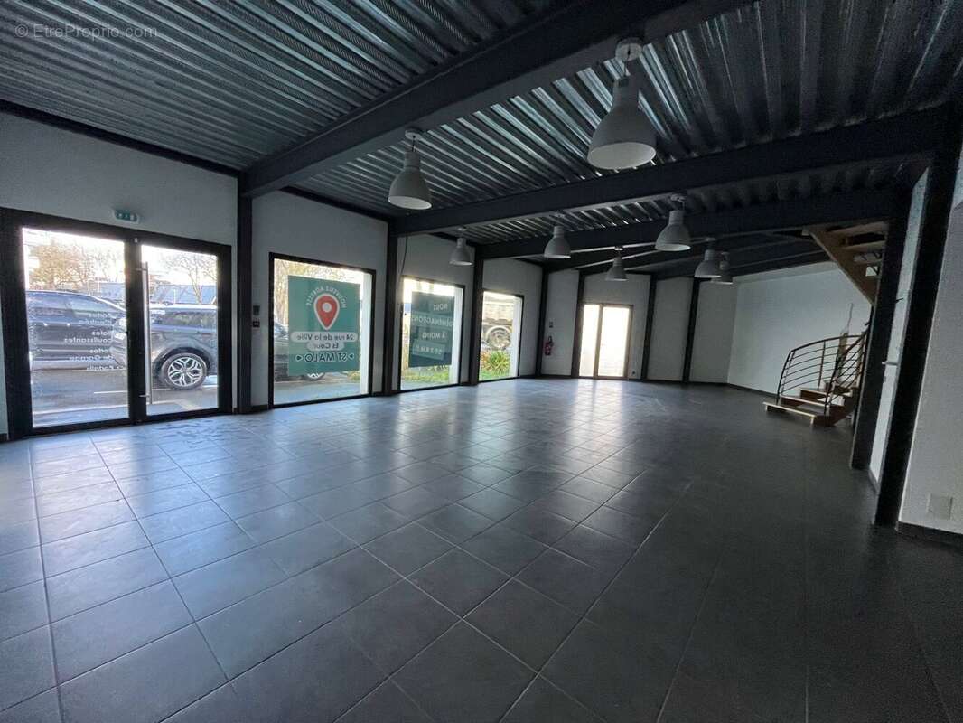 Commerce 274 m² à Saint-Malo  - photo 2