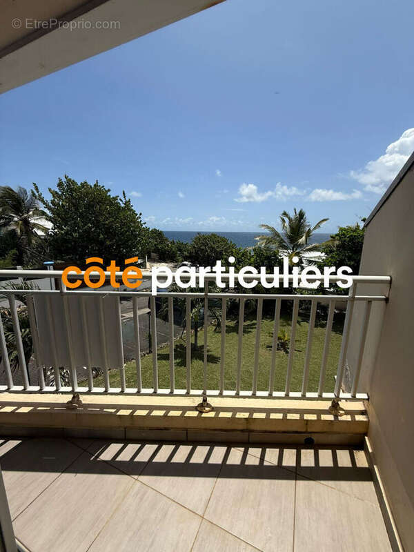 Appartement à LE MOULE