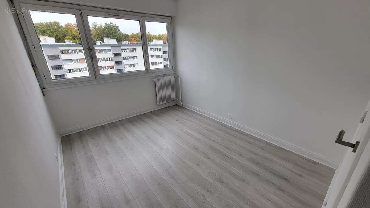 Appartement à SAINT-MICHEL-SUR-ORGE