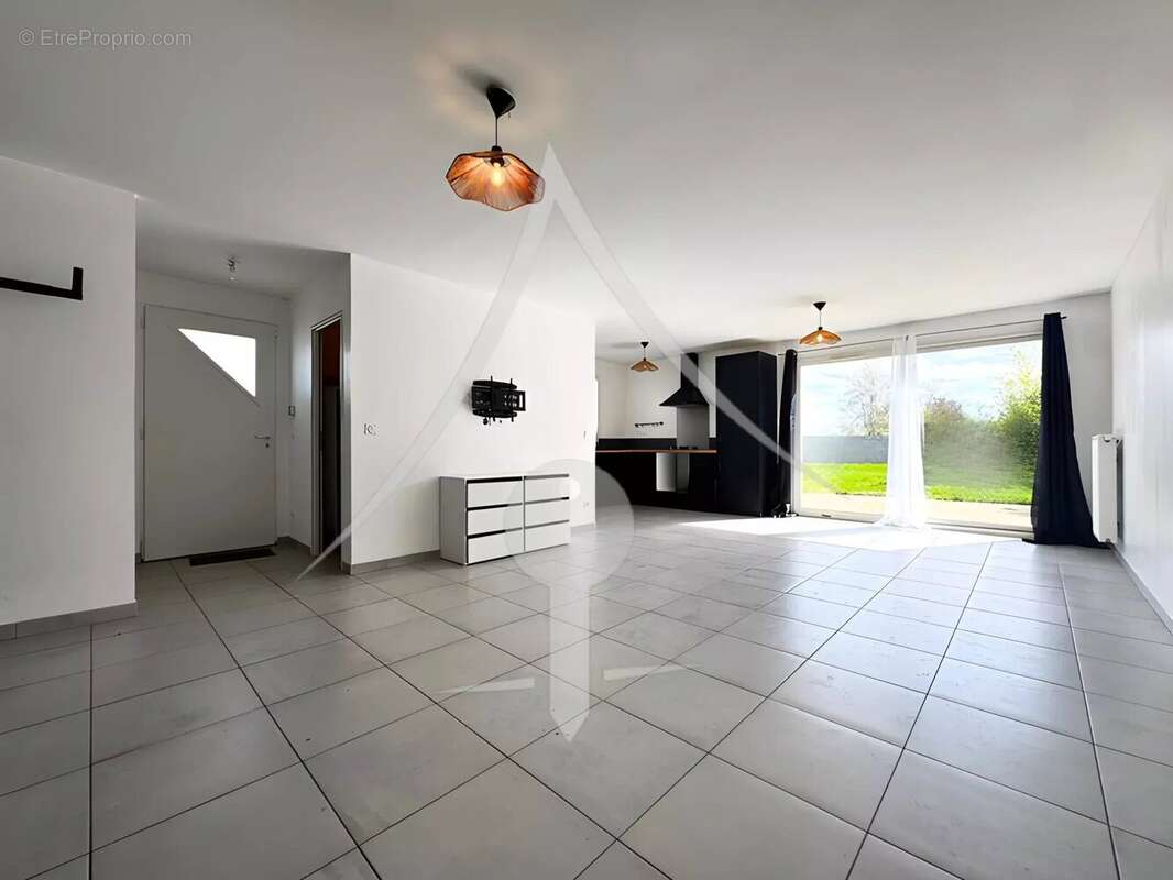 Maison à LAVERNOSE-LACASSE