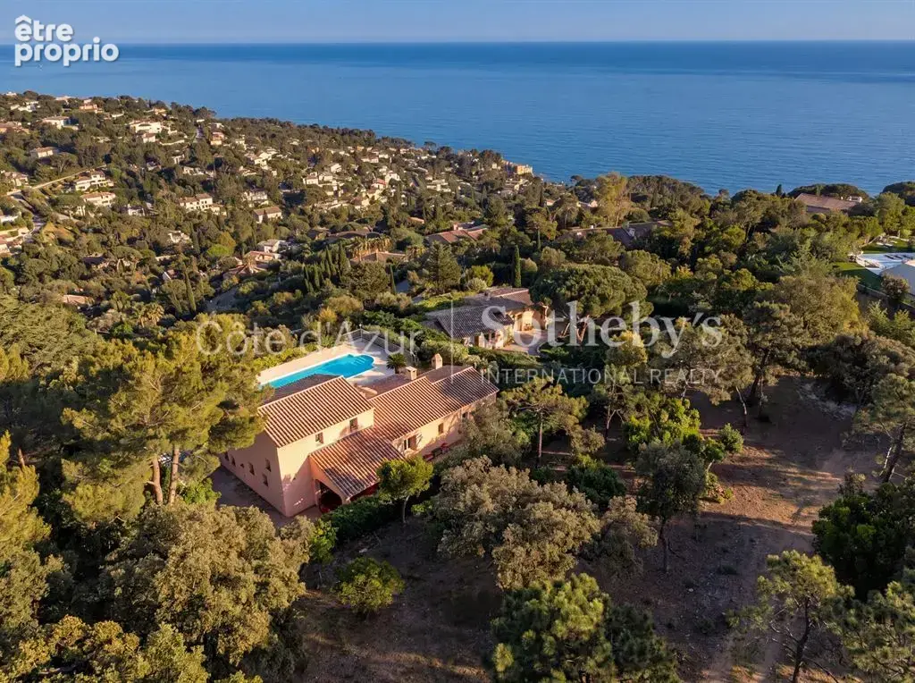 Les Issambres, villa avec vue mer, piscine et potentiel d’extension proche des plages - photo 17