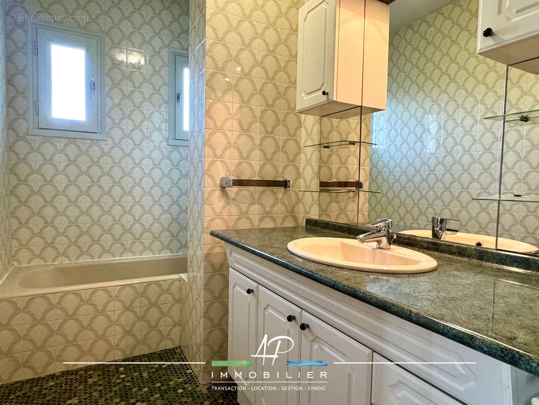 Maison à BELLENEUVE