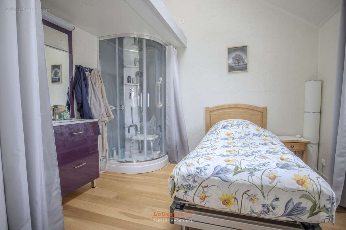 Maison à CONTREXEVILLE