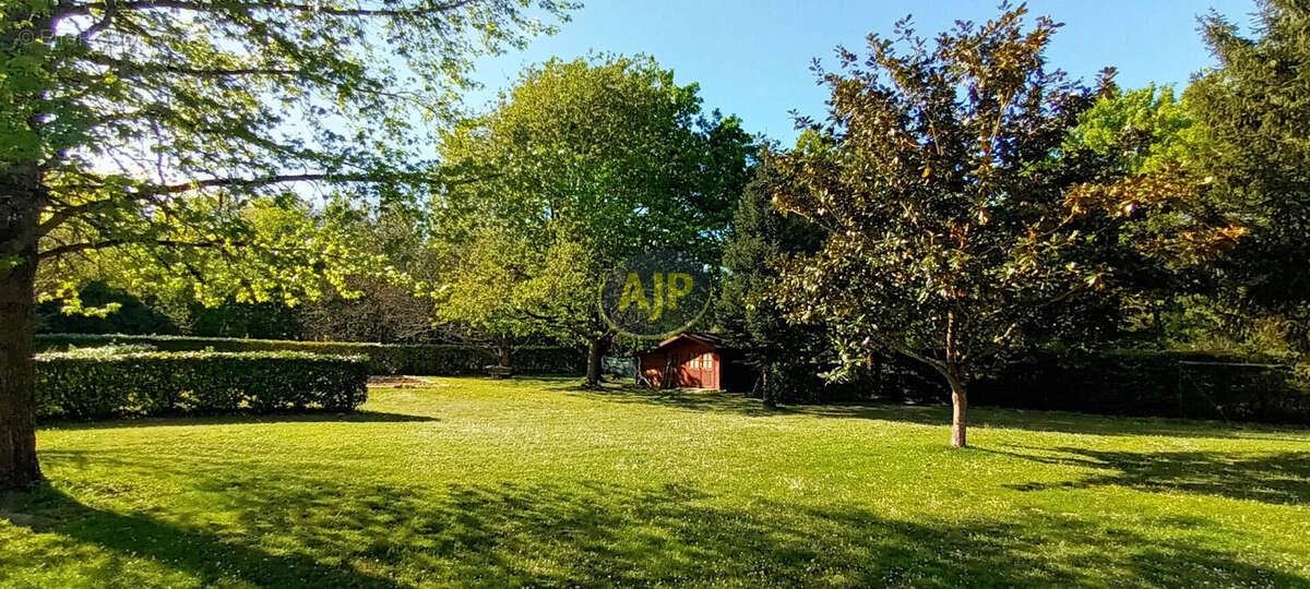 Maison à GRAYAN-ET-L&#039;HOPITAL