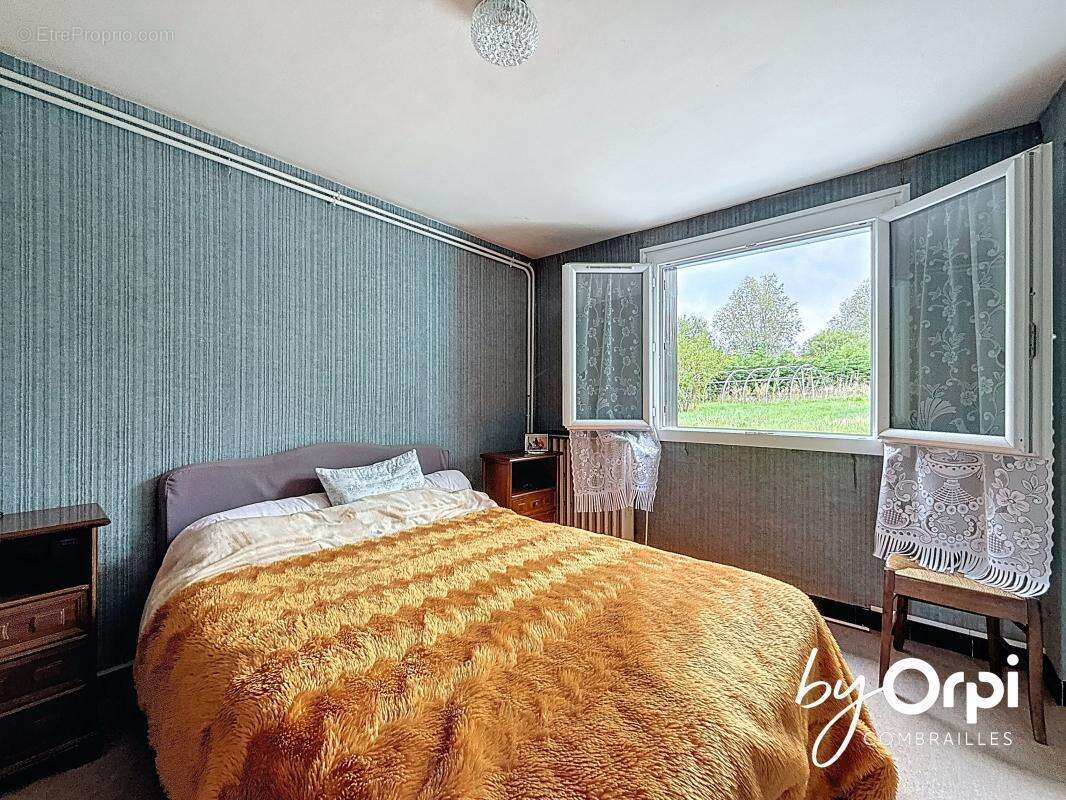 Maison à SAINT-ELOY-LES-MINES