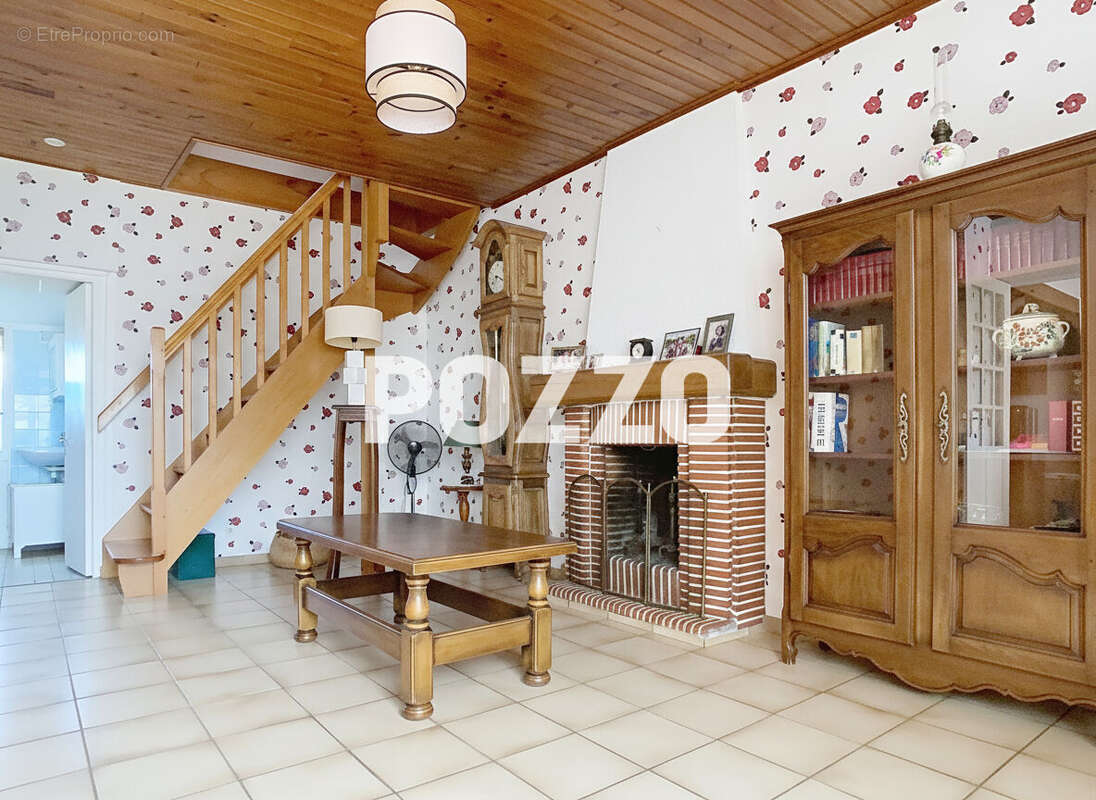 Maison à SAINS