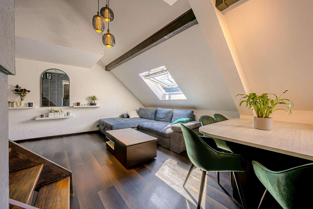 Appartement à POISY