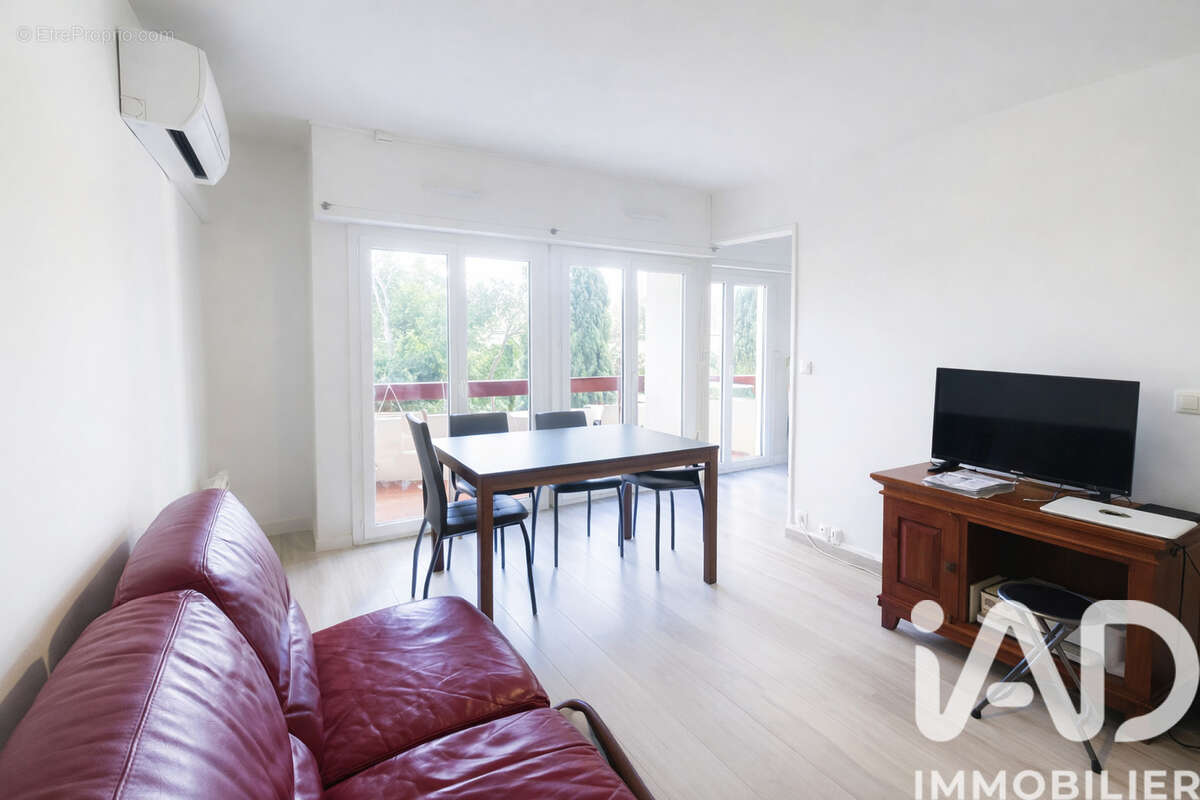 Photo 2 - Appartement à NIMES