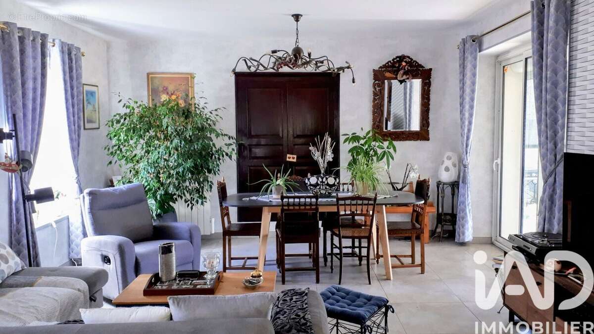 Photo 9 - Maison à VERNUSSE