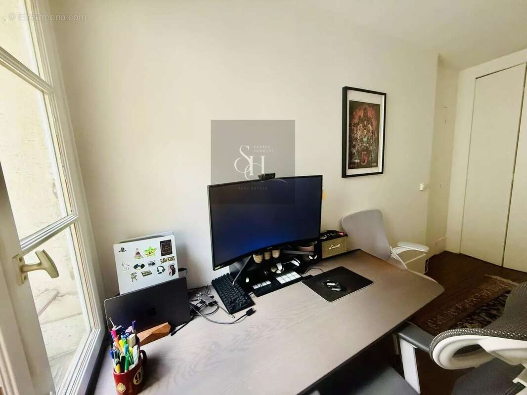 Appartement à PARIS-17E