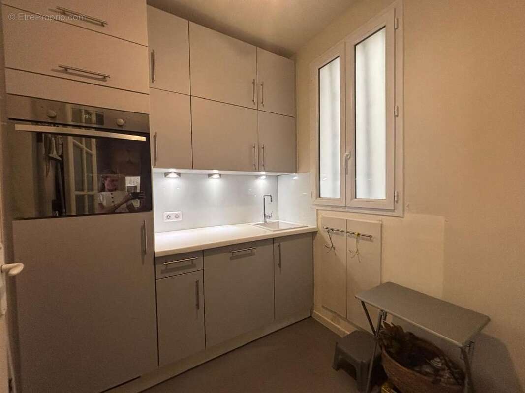 Appartement à PARIS-18E